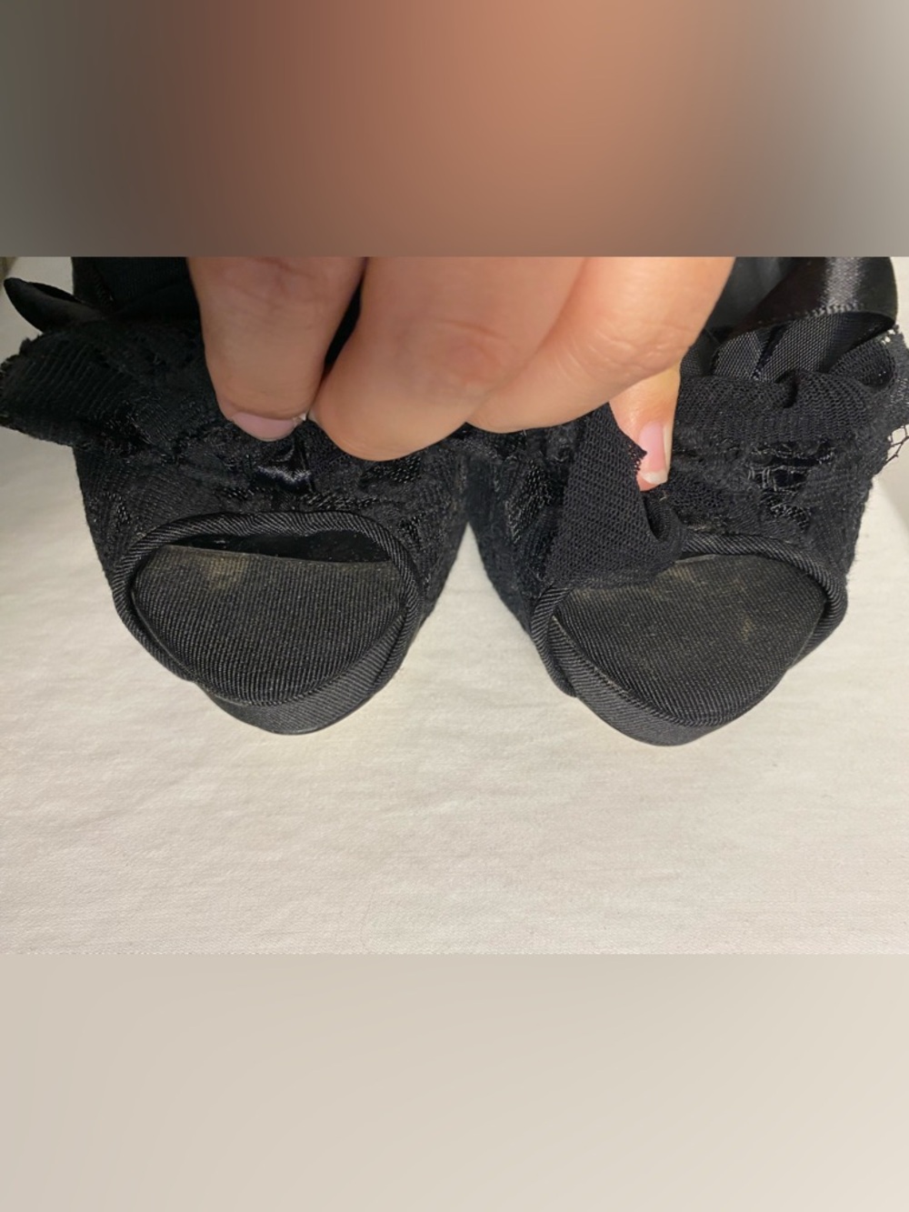 🖤 EUC Chinese Laundry Y2K Lace Bow Platform Heels – Black | Size 7 - Picture 9 of 9